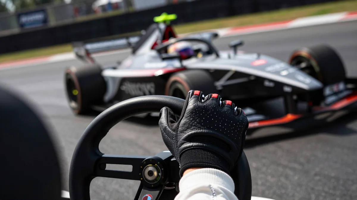 Mahindra Secures Double Podium at Formula E London E-Prix