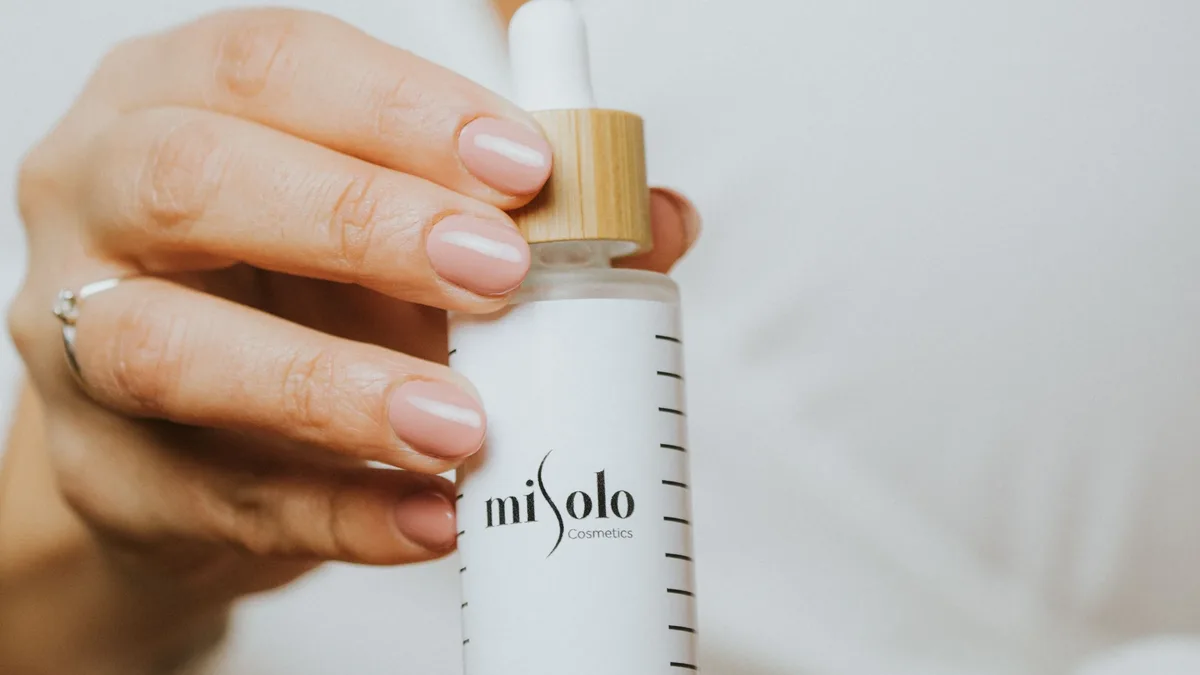 The Medicube Kojic Acid Turmeric Vita Capsule Cream is a skincare product that claims to help with dark spots, uneven skin...