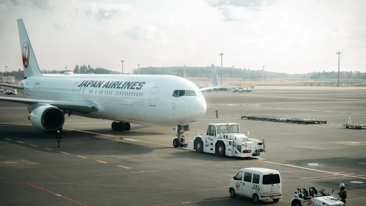 Japan Airlines has selected up to 26 Embraer E190-E2 jets to replace J-AIR's existing regional fleet, with deliveries...