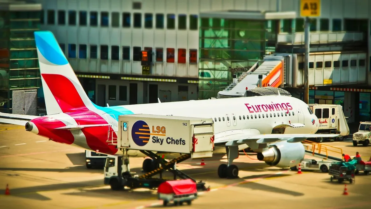 United Airlines is trialing a mobile app service at Newark Liberty International Airport that lets passengers order food...