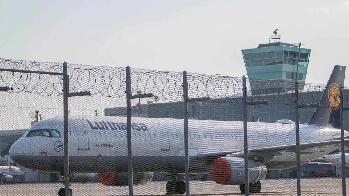 Air Traffic Control: A Lufthansa Boeing 747-8 aborted a landing at Los Angeles, nearly striking its tail, while a U.S