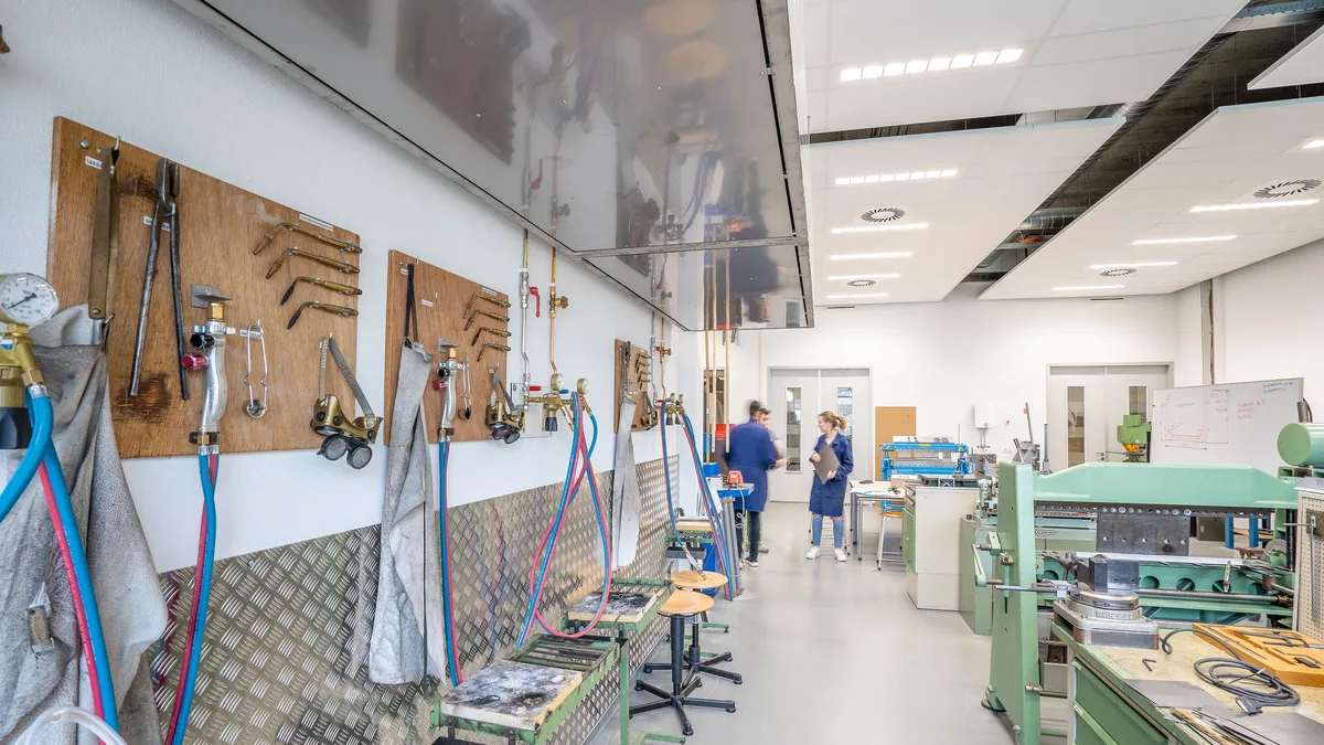 The Manufacturing Institute and Texas State Technical College have partnered to deliver free AI skills training, aiming...