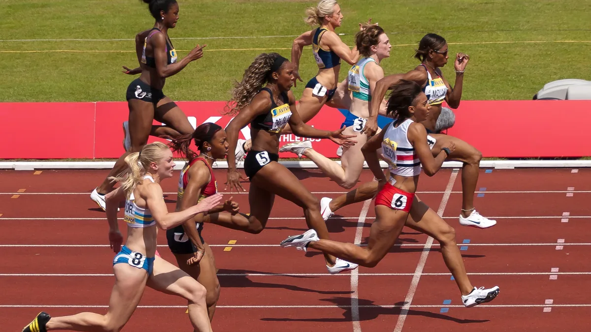 Abbie Donnelly overcame a shoe emergency to win a historic bronze medal in the European Marathon Championships, becoming the...