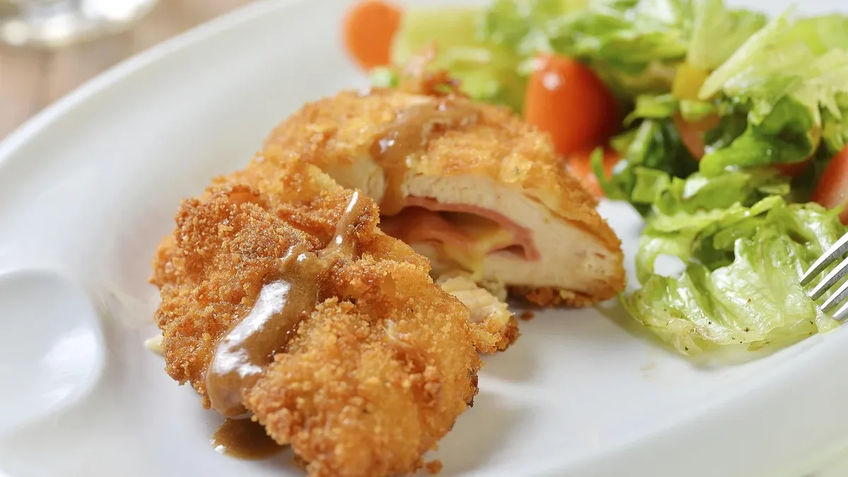 Chicken Salad Chick has signed its largest-ever franchise development agreement, a 25-unit deal for Upstate New York, as...