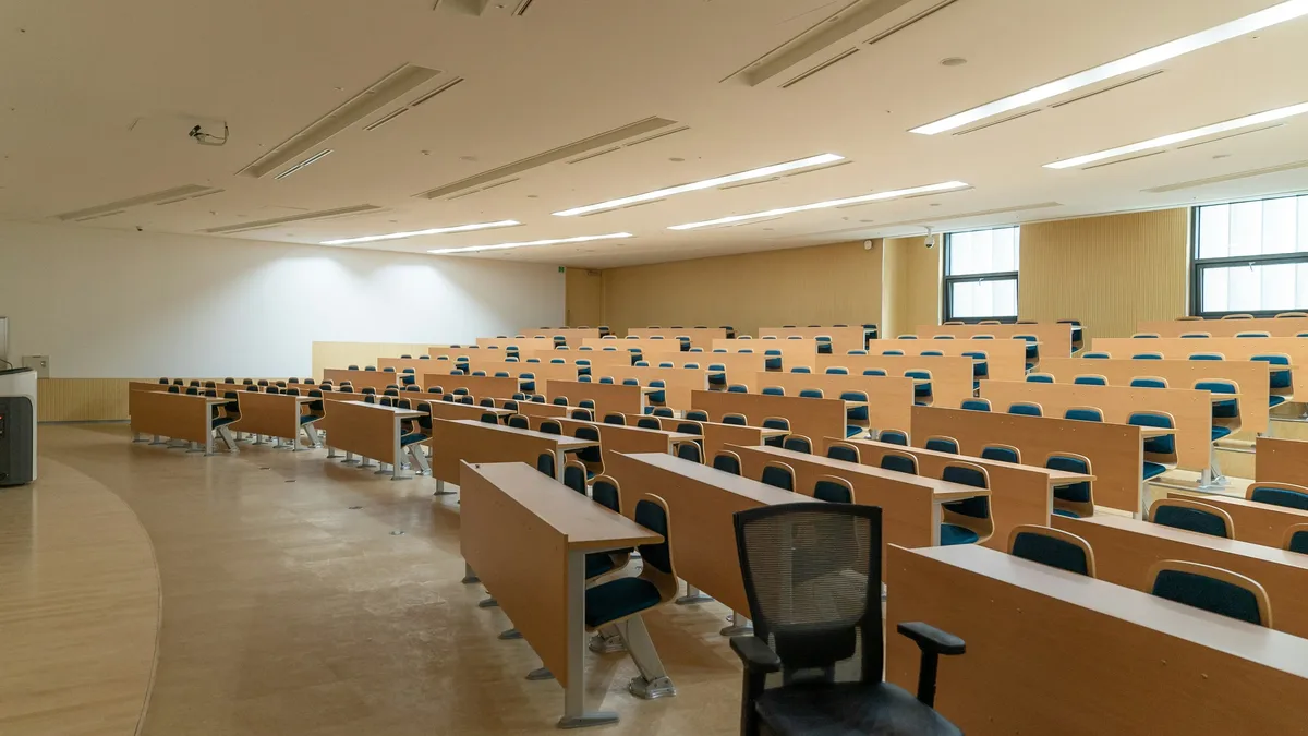 Formats: A new report highlights a critical gap in blended learning design: the period between formal sessions