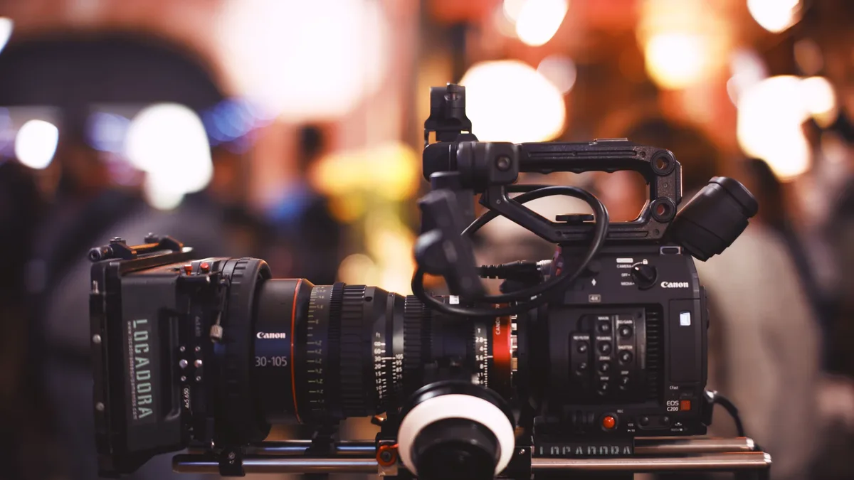 A technical analysis explains the precise conditions under which moving people vanish in long-exposure photographs...