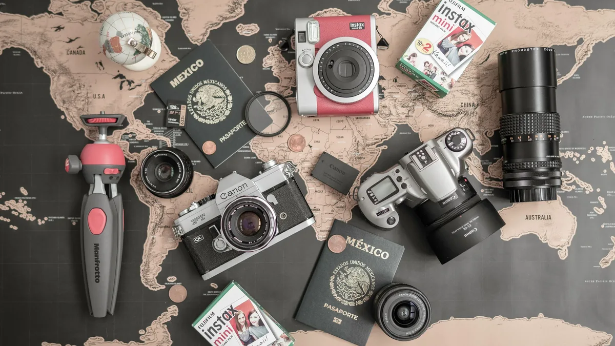 Sergio Valenzuela-Escobedo’s exhibition *Mänk’áčen* at Mumbai’s Dilip Piramal Art Gallery traces the camera’s lineage...