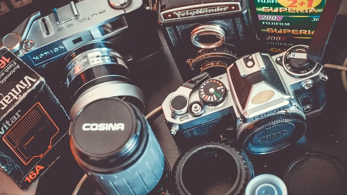 A photography guide identifies ten vintage manual-focus lenses that offer high optical performance and unique rendering...