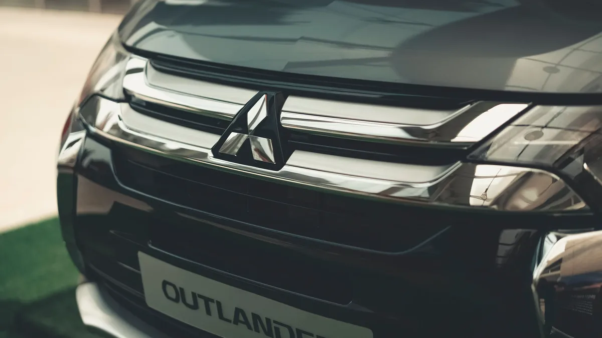 Makers: Mitsubishi Motors unveils the fifth-generation Pajero full-size flagship SUV, returning after a five-year hiatus