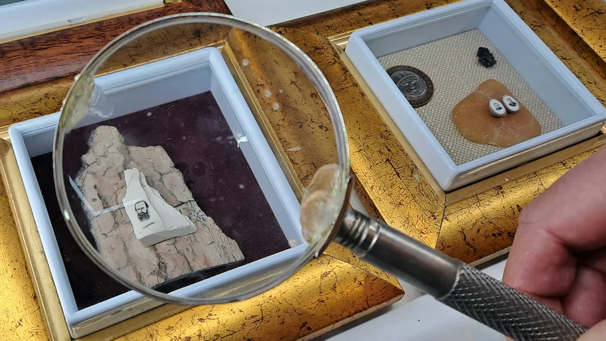 Methods: A new study used digital enhancement on a 1954 photograph of mud stoppers from Saqqara