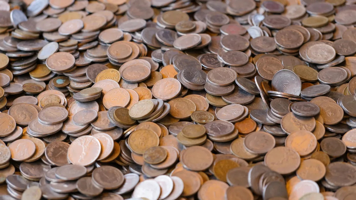 Fieldwork Careers: A ceramic jug containing 2,600 fifteenth-century silver coins has been excavated in Kolomna, Russia