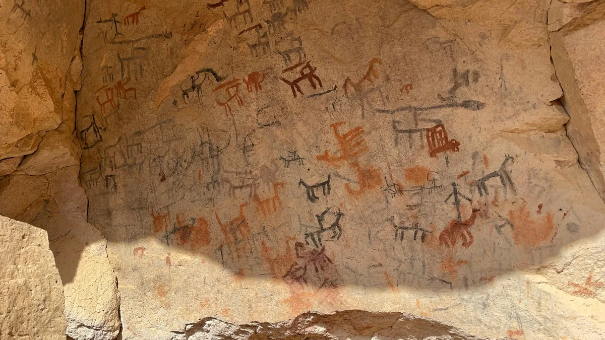 New analysis of three red-painted glyphs in a Mexican cave provides the strongest evidence yet that Teotihuacan developed...
