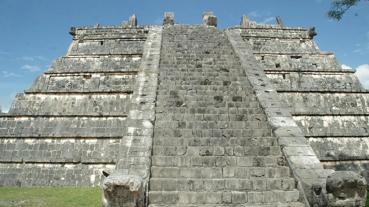 The historic El Gran Maya hotel, formerly Mayaland, has officially reopened next to Chichén Itzá with a cultural festival...