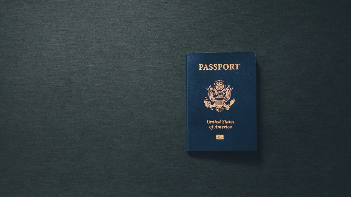Mexican travelers to the United States must have a valid passport and visa, contrary to misleading social media claims