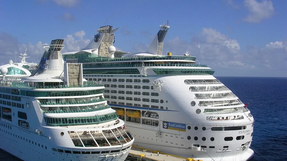 Pricing Y Reserva: Cruise ships, ships, big, luxury, caribbean, cruising.