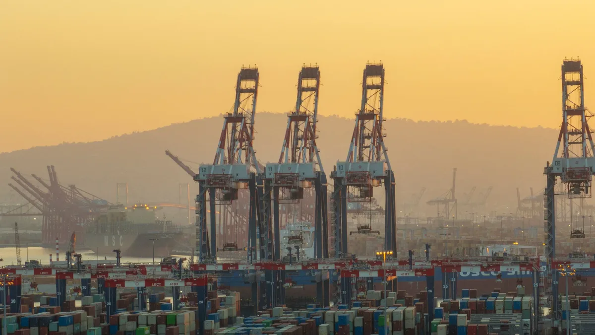 The Tucumán government has announced the reactivation of the Cruz Alta sugar mill railway spur, connecting production to...