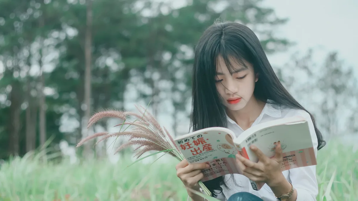 Chinese experimental writer Can Xue and Canadian poet Anne Carson are the front-runners for the 2026 Nobel Prize in...