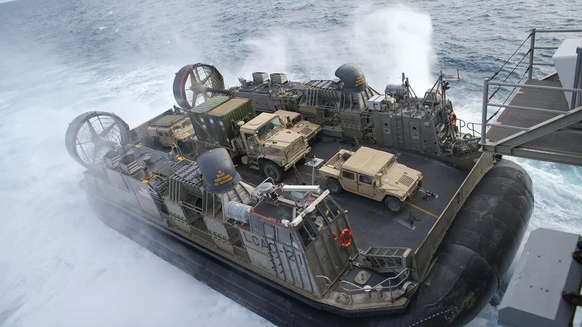 Roles Y Operaciones: FNSS introduced the U-MAV, a modular unmanned amphibious vehicle, at TEKNOFEST Mavi Vatan 2026