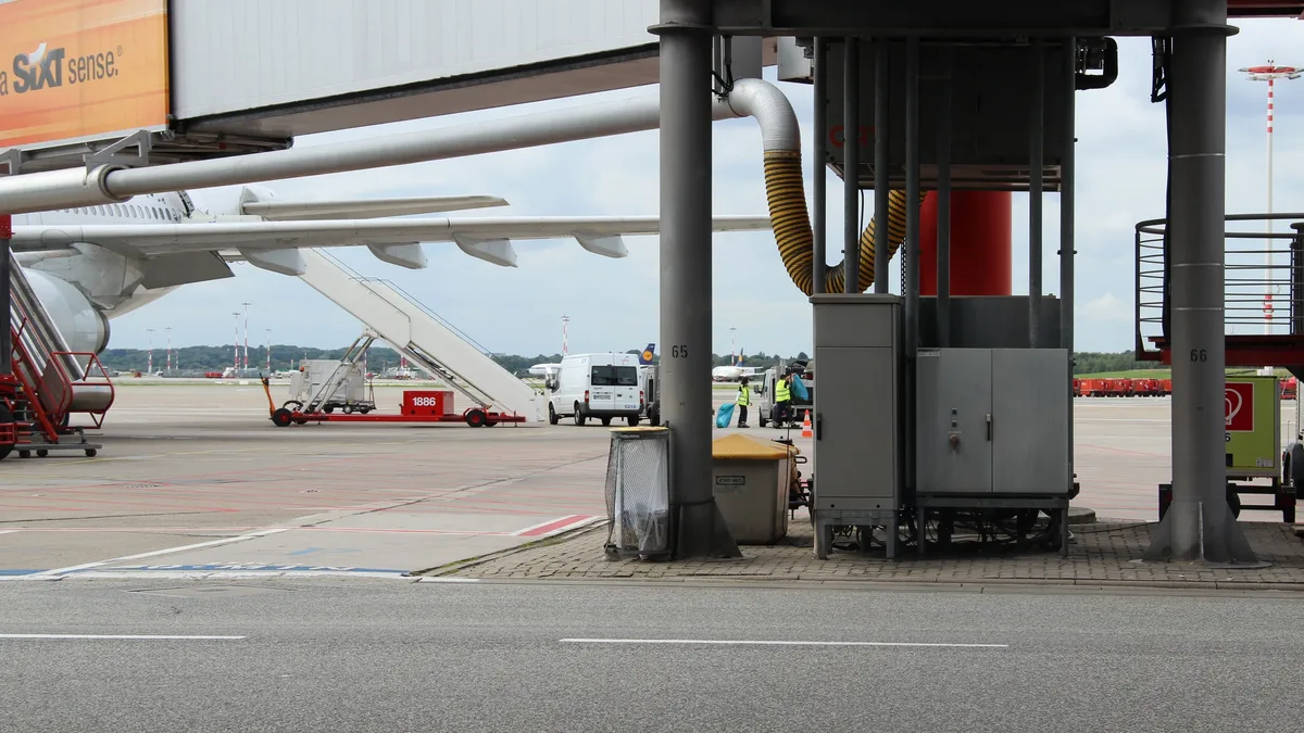 A trial at Exeter Airport using a hydrogen-diesel dual-fuel ground power unit found it operated safely in winter, cut...