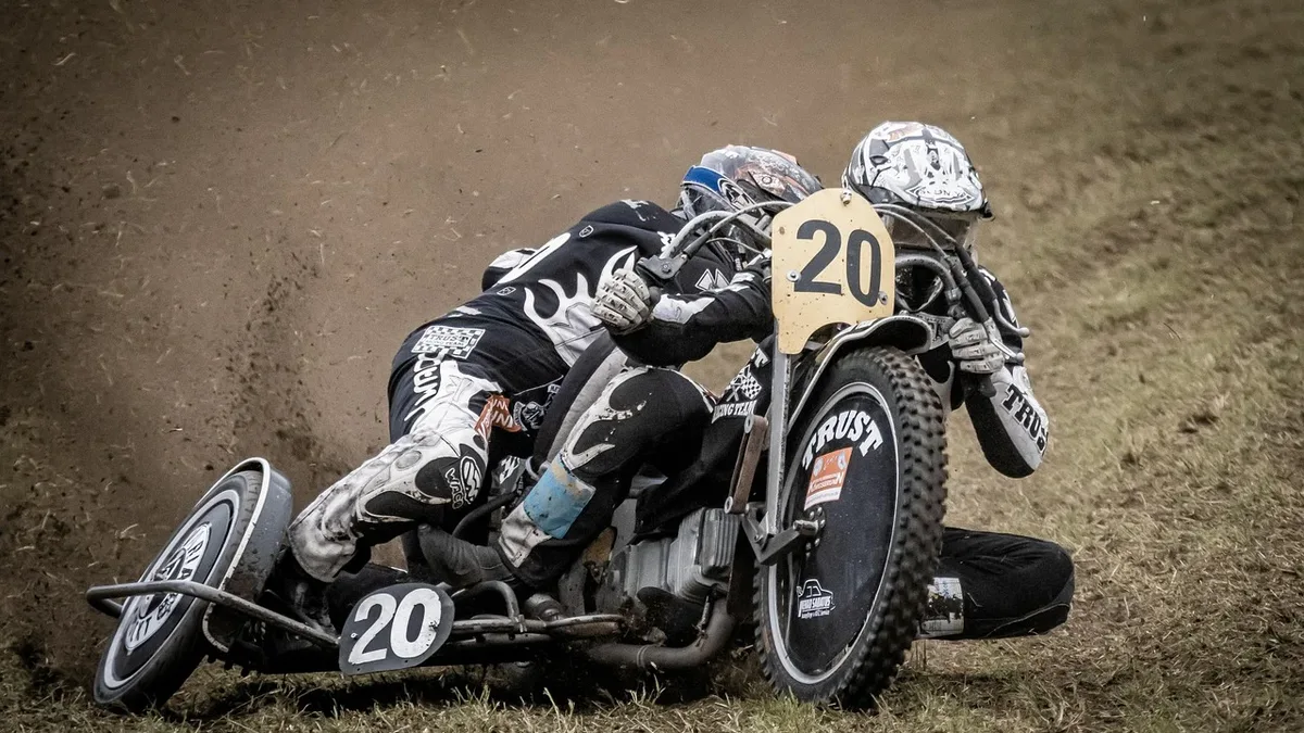 Joe Yeardsley leads the 2020 Manx Grand Prix contemporary category with a best lap speed of 122.051 mph, followed closely...