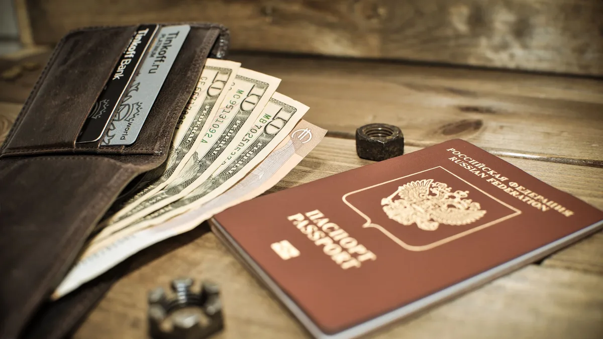 Finnish authorities suspect at least 12 Russian citizens obtained citizenship through fake jobs and forged language tests...