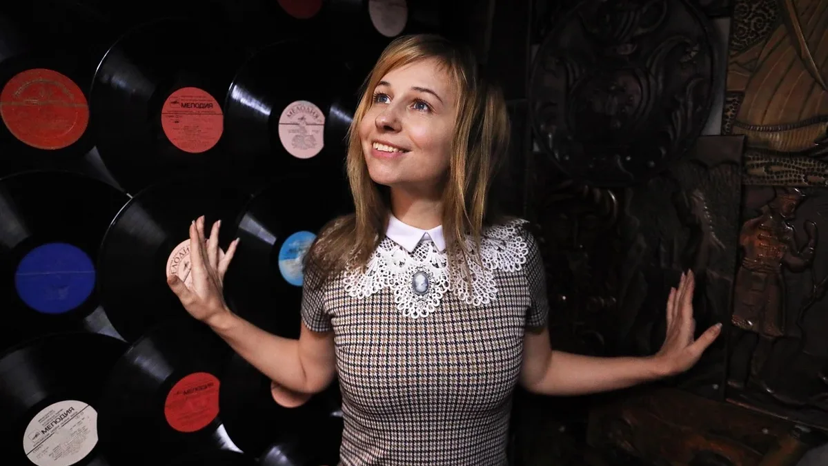 Charts: Ella Langley's 'Choosin' Texas' breaks the Billboard Hot 100 record with 23 weeks at No