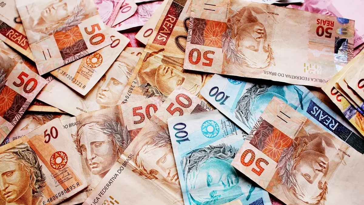 Trace Finance CEO Bernardo Brites argues that while stablecoins can speed up cross-border payments, banks remain...