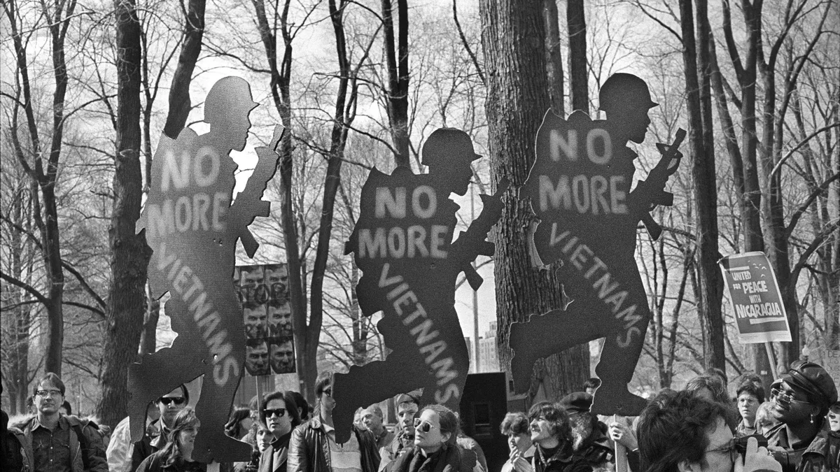 Human Rights Watch called on Canadian leaders to publicly raise Vietnam's worsening human rights record during President...