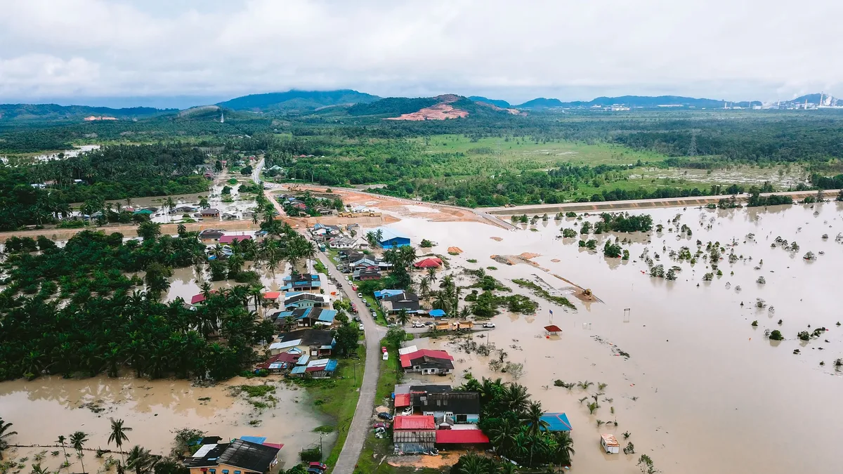 Climate: A glacial collapse caused a massive flash flood in Nepal, leaving over 4,200 people missing