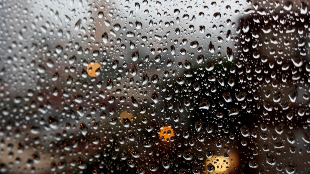 A recent heatwave in Britain has defied the traditional pattern of hot weather followed by thunderstorms, leaving experts to...