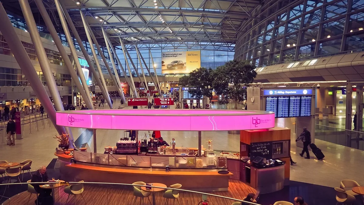 American Airlines will open its biggest Admirals Club yet at Charlotte Douglas International Airport in early 2028...