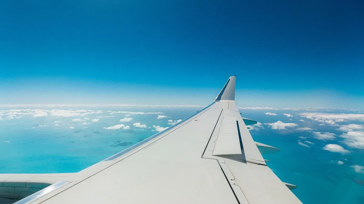 American Airlines is set to introduce seatback screens in economy class on its narrowbody fleet by 2028, a move aimed at...