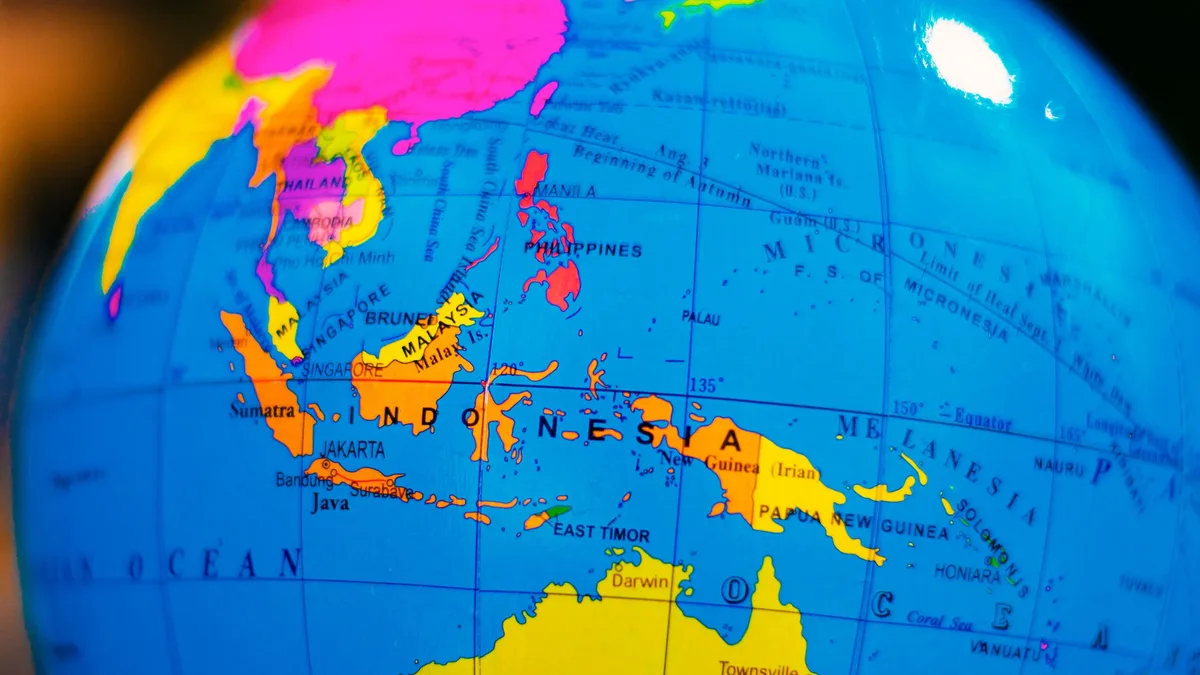 Regiones: Indonesians pray for rain as country battles wildfires