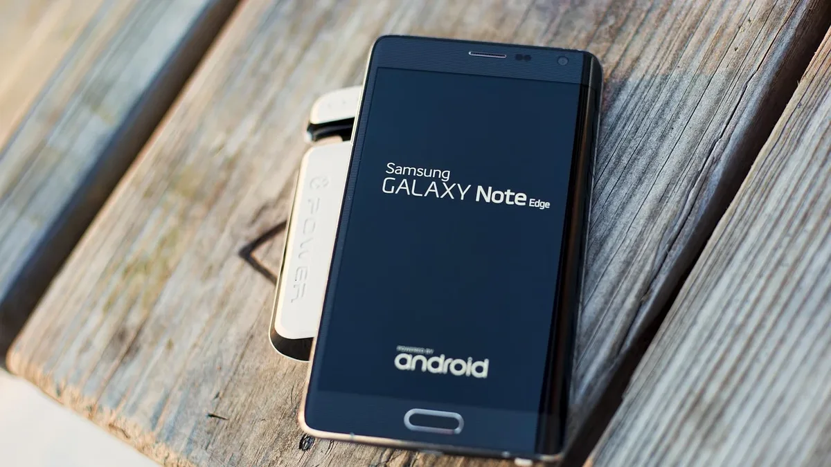 Researcher Rasmus Moorats chained two unpatched OnePlus software flaws to gain root access on an Android phone via a...